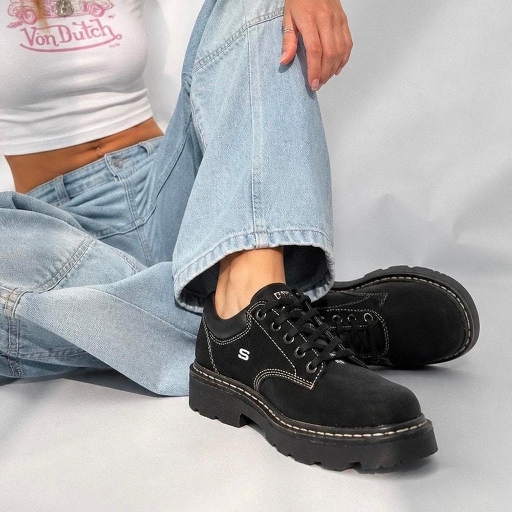Black leather Skechers parties-mate Oxfords